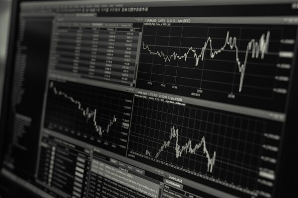 Chamath Palihapitiya: Investment Success and Controversial Rumors